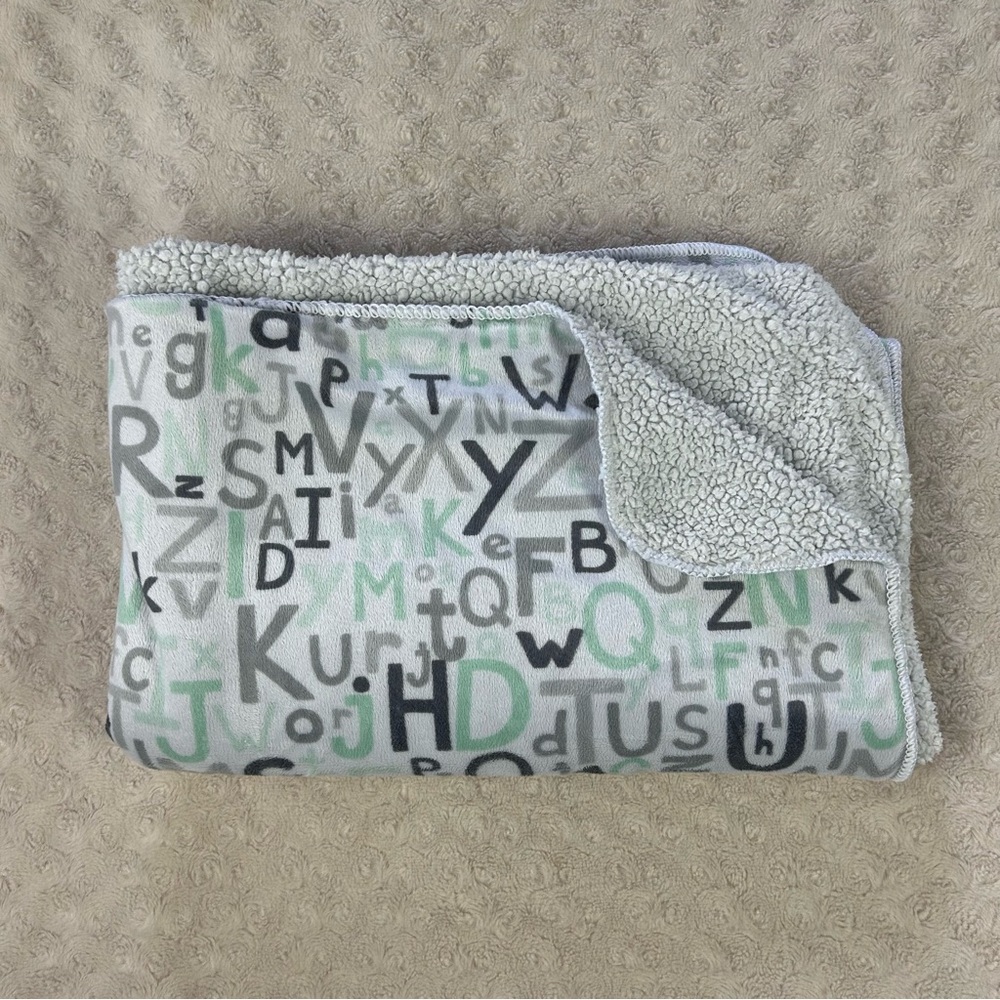 SL Home Fashions Alphabet Letter Baby Blanket Gray White Green Sherpa ABC